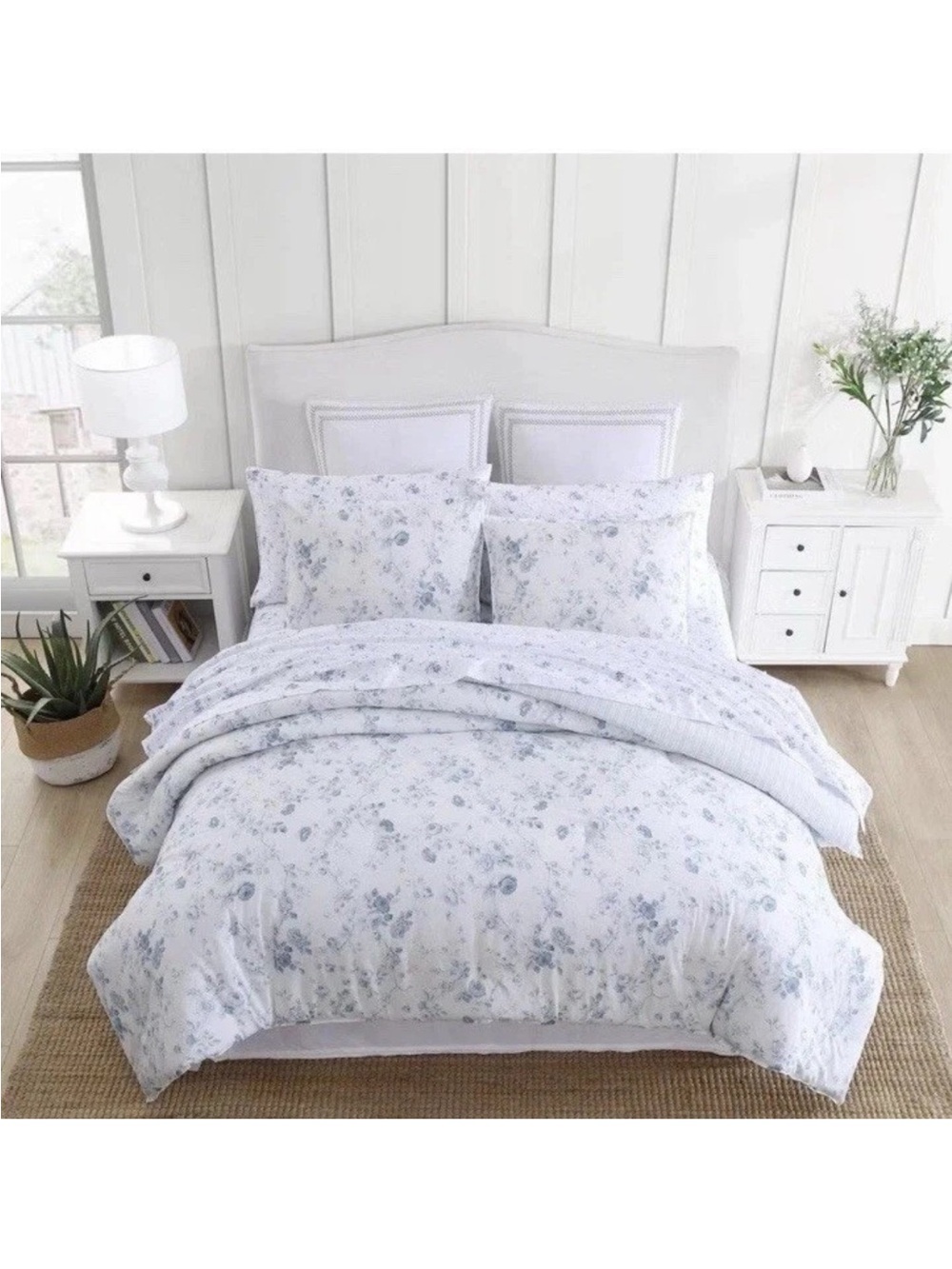 Laura Ashley Belinda Twin XL Blue Floral Reversible Cotton Comforter Set 2pc